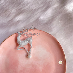 Sparkling Silver Dazzling Deer Brooch