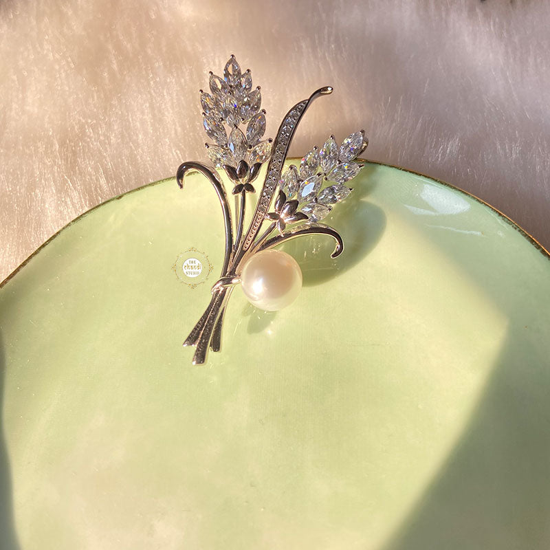 Sparkling  Silver Pearl Bloom Pin Brooch