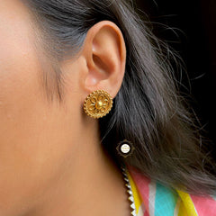 Full Gold Minimal Floral Earring