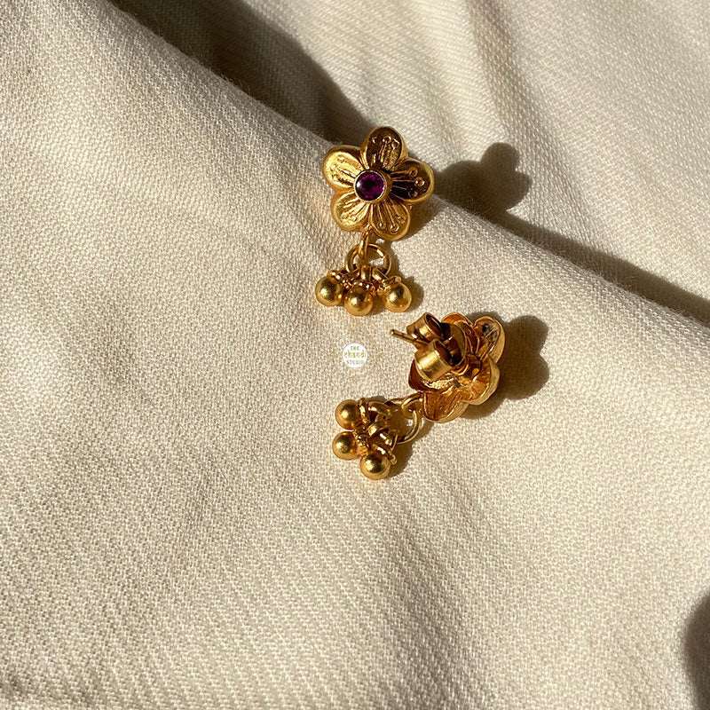 Dilkash Floral Ghungroo Earring Full gold