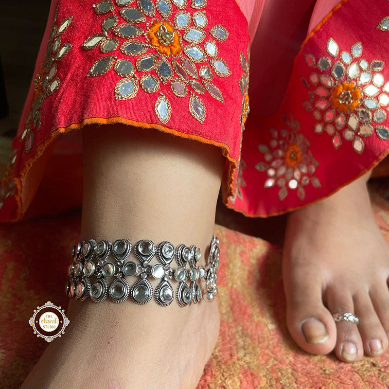 Versatile Kundan Anklet Pair