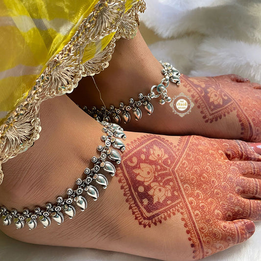 Utsav Paisley Anklet