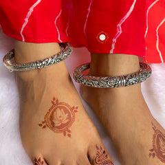 Utsav Chitai Leg Kada