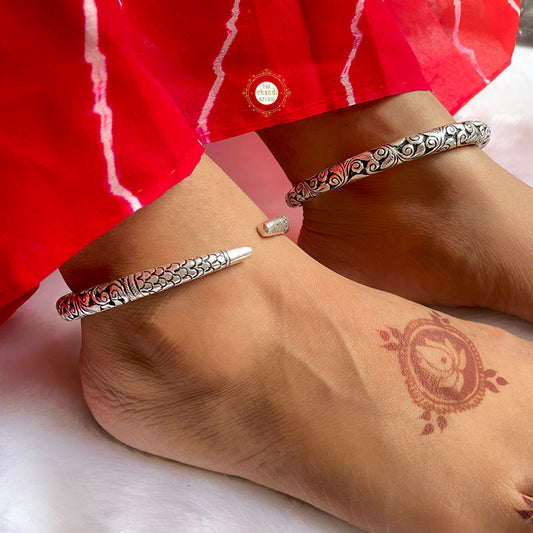 Utsav Chitai Leg Kada