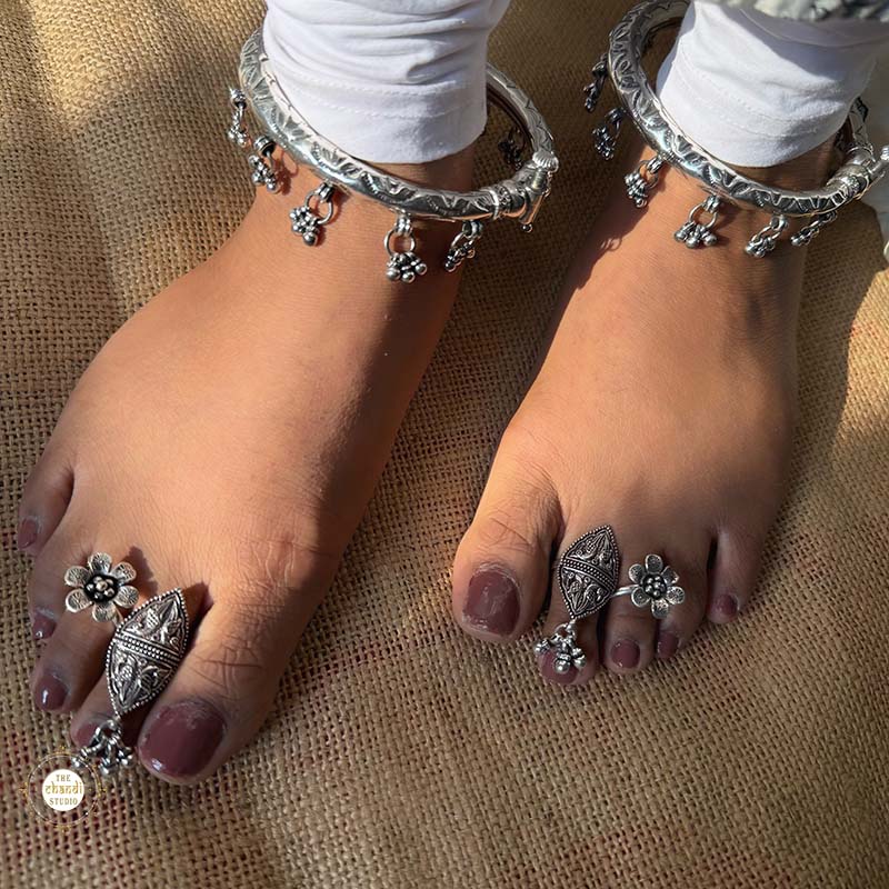 Buy Silver Ghungroo Leg Kada