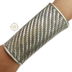 Nazaakat Handmade Shahi Chatai Cuff