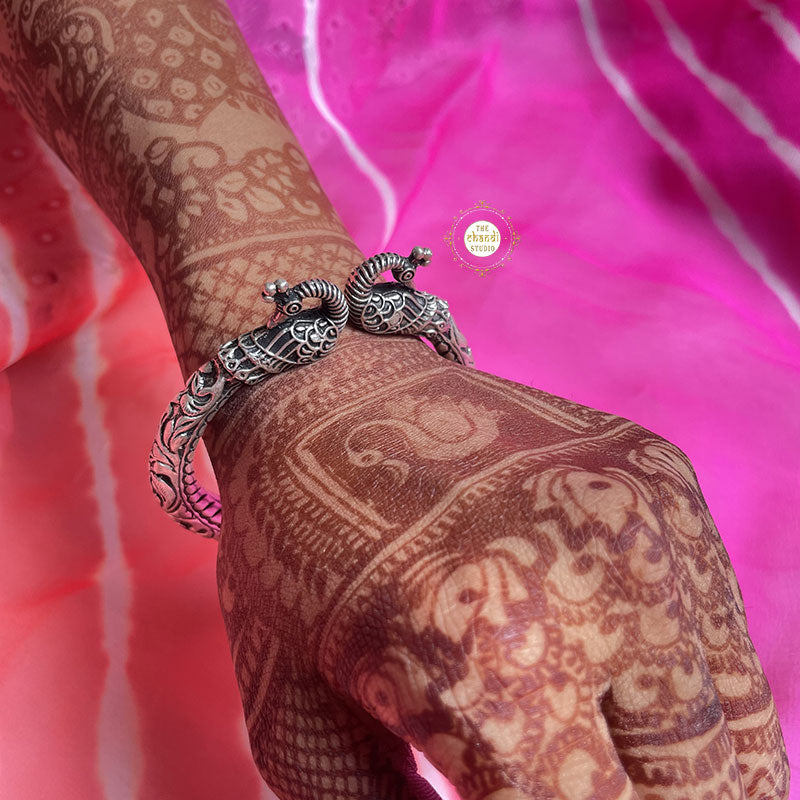 Statement Peacock Kada (Piece)