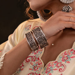 Floral Chitai Hand Cuff