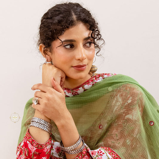 Silver Circle of Bloom Bangles (Piece)