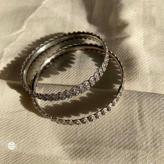 Silver Gleam Bangle (Piece)