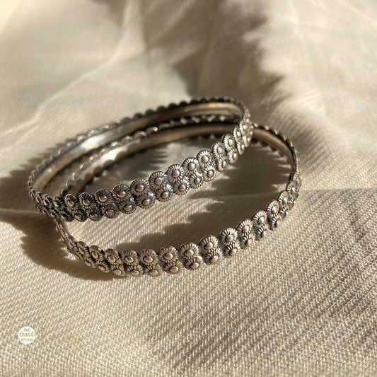 Silver Gleam Bangle (Piece)