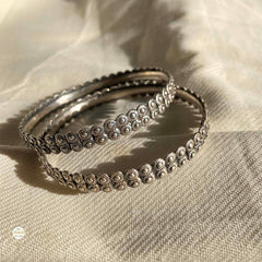 Silver Gleam Bangle (Piece)