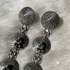 Noor Engraved Ghungroo Earring