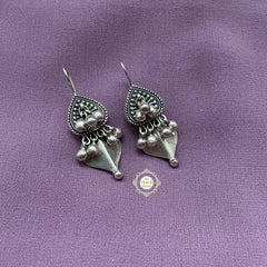 Noor, Paan Ghungroo Earring