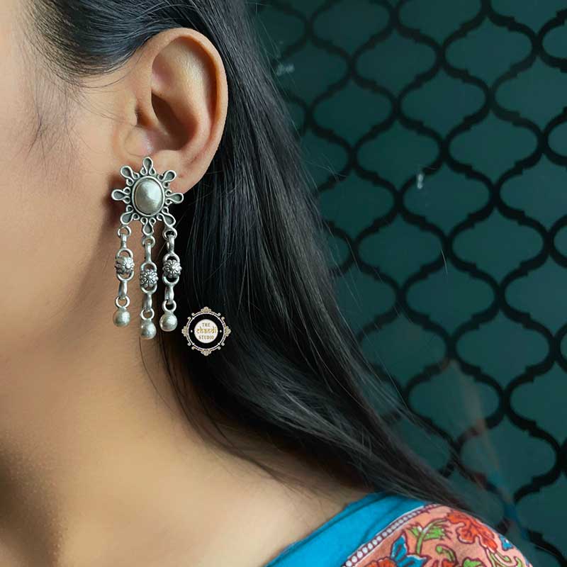 Quirky Lightweight Earring