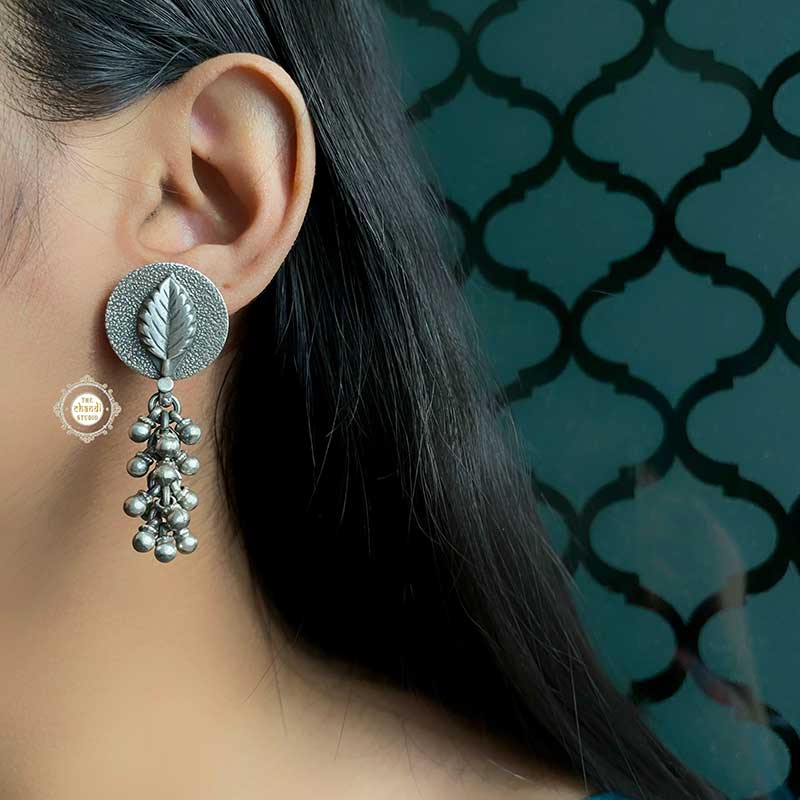 Leaf Ghungroo Bunch Earring