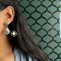 Dilkash Tilak Drop Rawa Earring