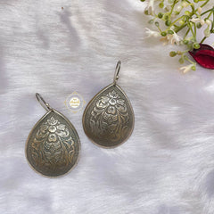 Noor Lightweight Hand Engraved Earring