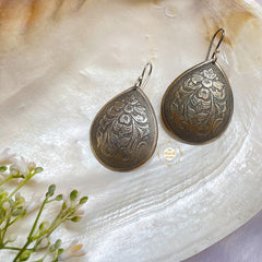 Noor Lightweight Hand Engraved Earring