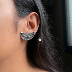 Rawa Crescent Moon Earring