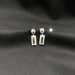 Minimal Lightweight Earring