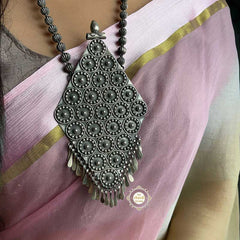 Jashn Intricate Co-Centric Necklace