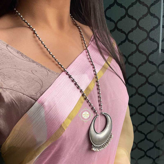 Ruhaaniyat Chaand Necklace