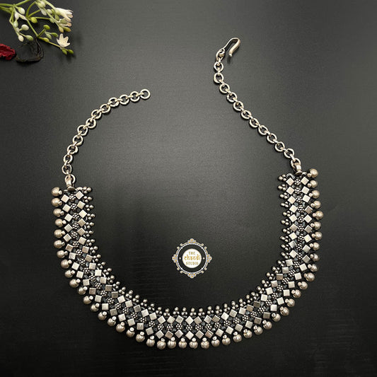 Noor Intricate Timeless Chatai Necklace