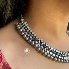 Noor Intricate Timeless Necklace