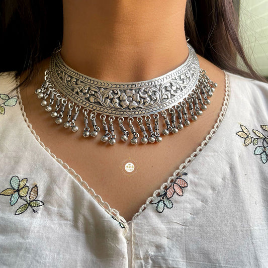 Nazaakat Chitai Chaand Thread Necklace