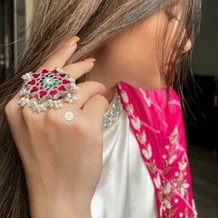 Muhurat Laal Ishq Kundan Ring