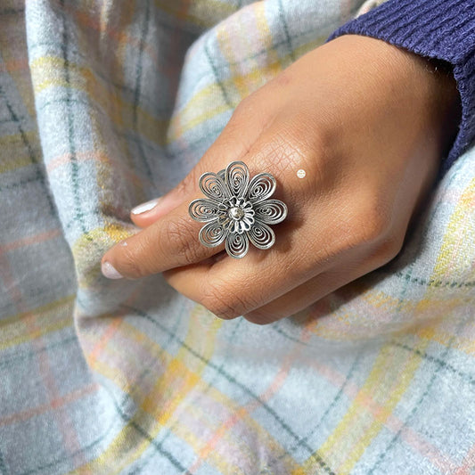 Filigree Paradise Floral Ring (Small)