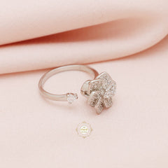 Sparkling Silver Classic Flower Ring