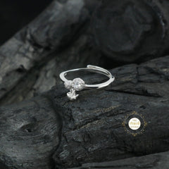 Sparkling Silver Classic Ring