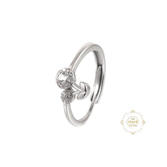 Sparkling Silver Classic Ring