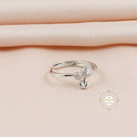 Sparkling Silver Classic Ring