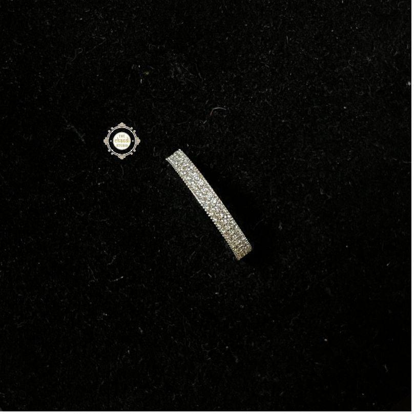 Sparkling Silver Classic Ring