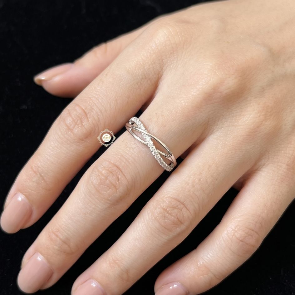 Sparkling Silver Criss Cross Ring