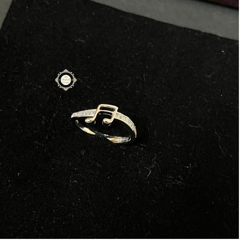 Silver Music Lover Sparkling Ring