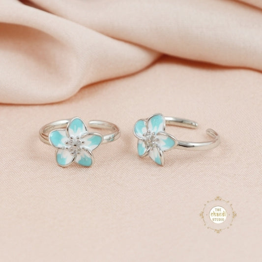 Sparkling Silver Enamel Floral Toe Ring