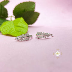 Sparkling Silver Leaf Toe Ring