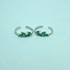 Sparkling Silver Shiny Stride Toe Ring