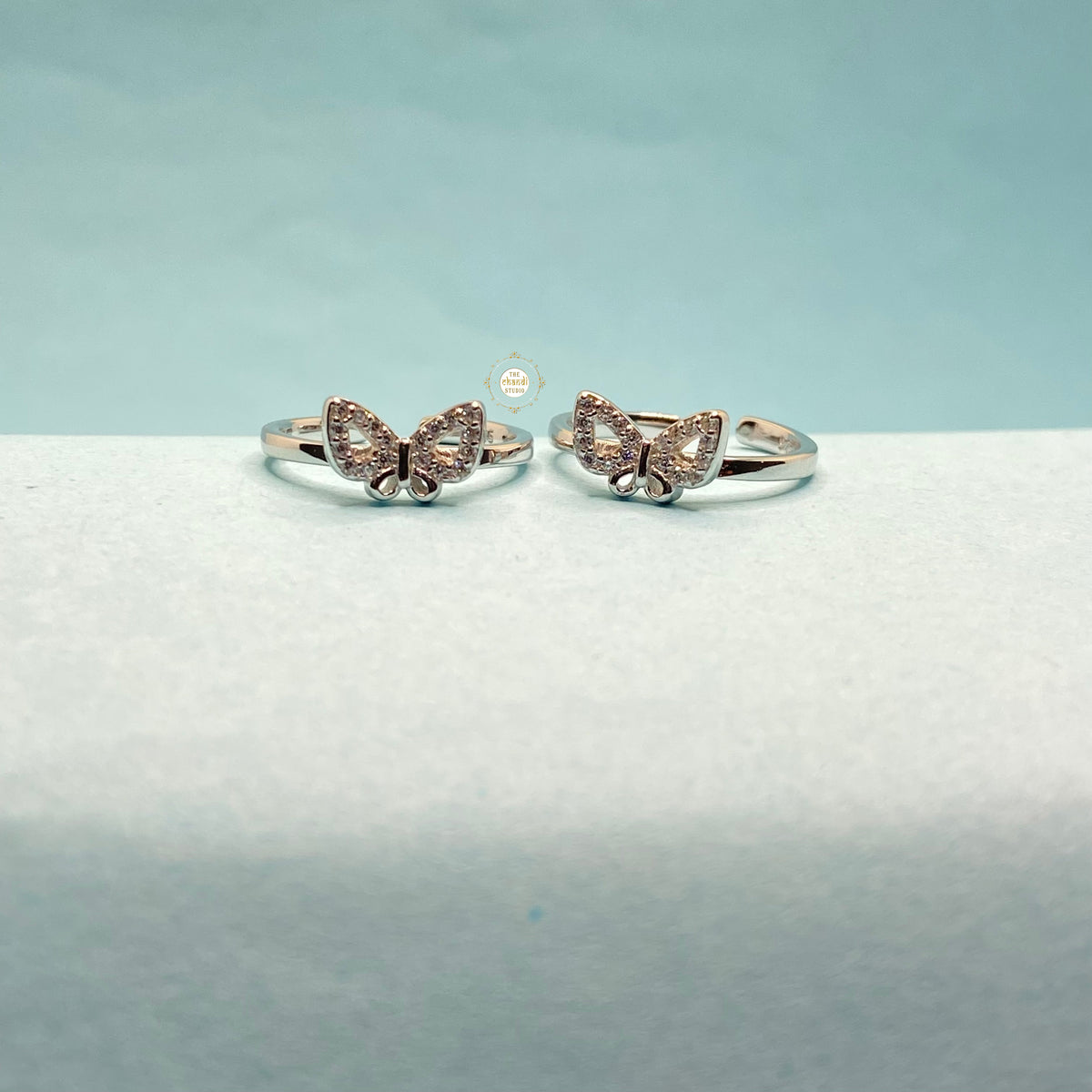 Sparkling Silver Wings of Shine Toe Ring