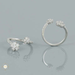 Sparkling Silve Bloom Shine Toe Ring
