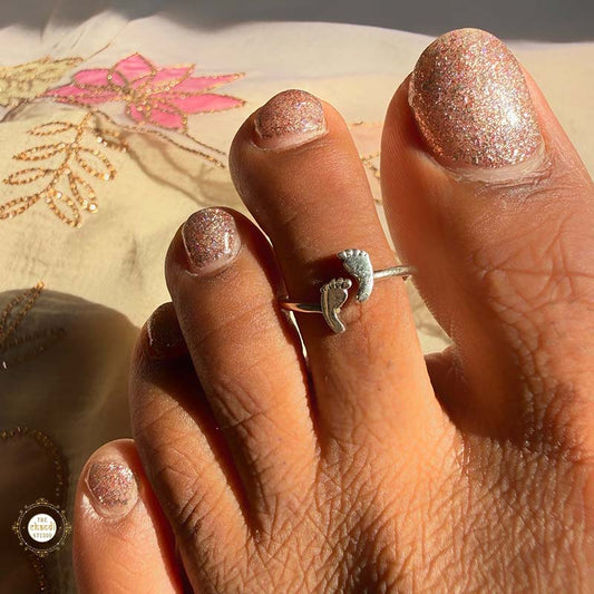 Sterling Silver Tiny Feet Toe Ring