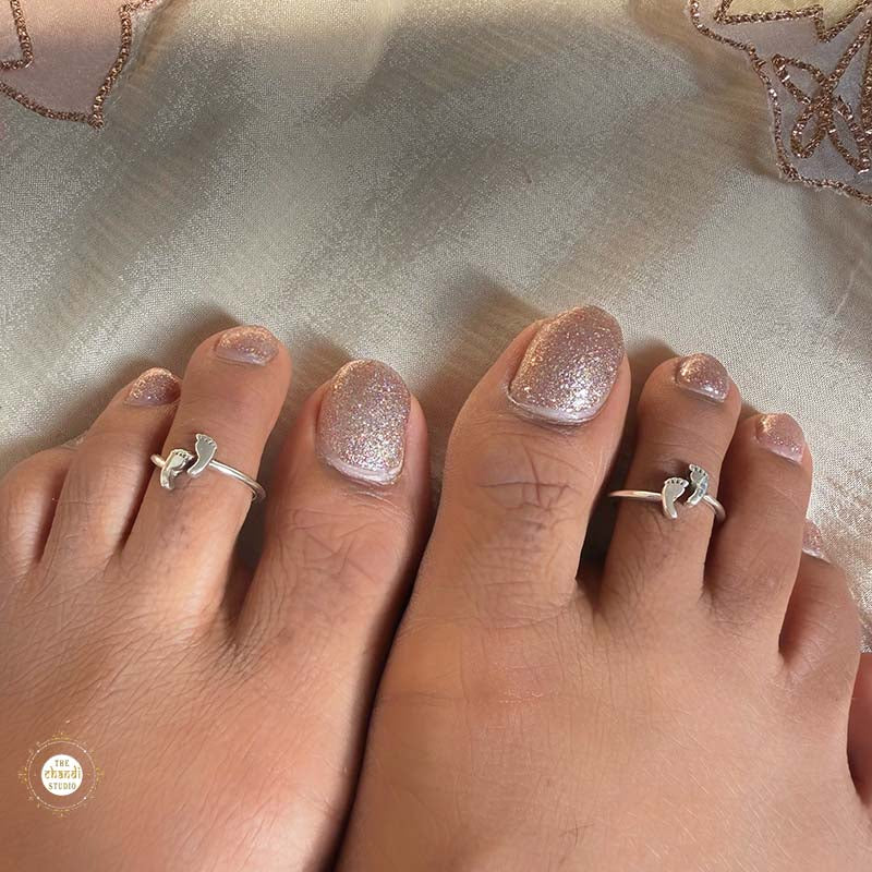 Sterling Silver Tiny Feet Toe Ring
