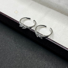 Sterling Silver Sparkling Leaf Toe Ring