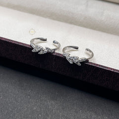 Sterling Silver Sparkling Leaf Toe Ring