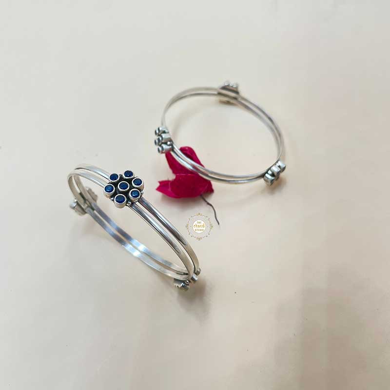 Dilkash Dual Layered Flower Bangle