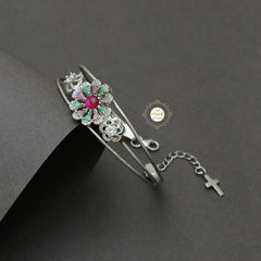 Sparkling Treasure Floral Adjustable Bracelet